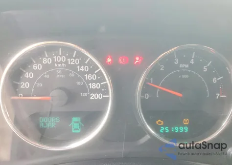 2013 Jeep Wrangler Sport z USA, uszkodzony, nr VIN 1C4AJWAG0DL618634